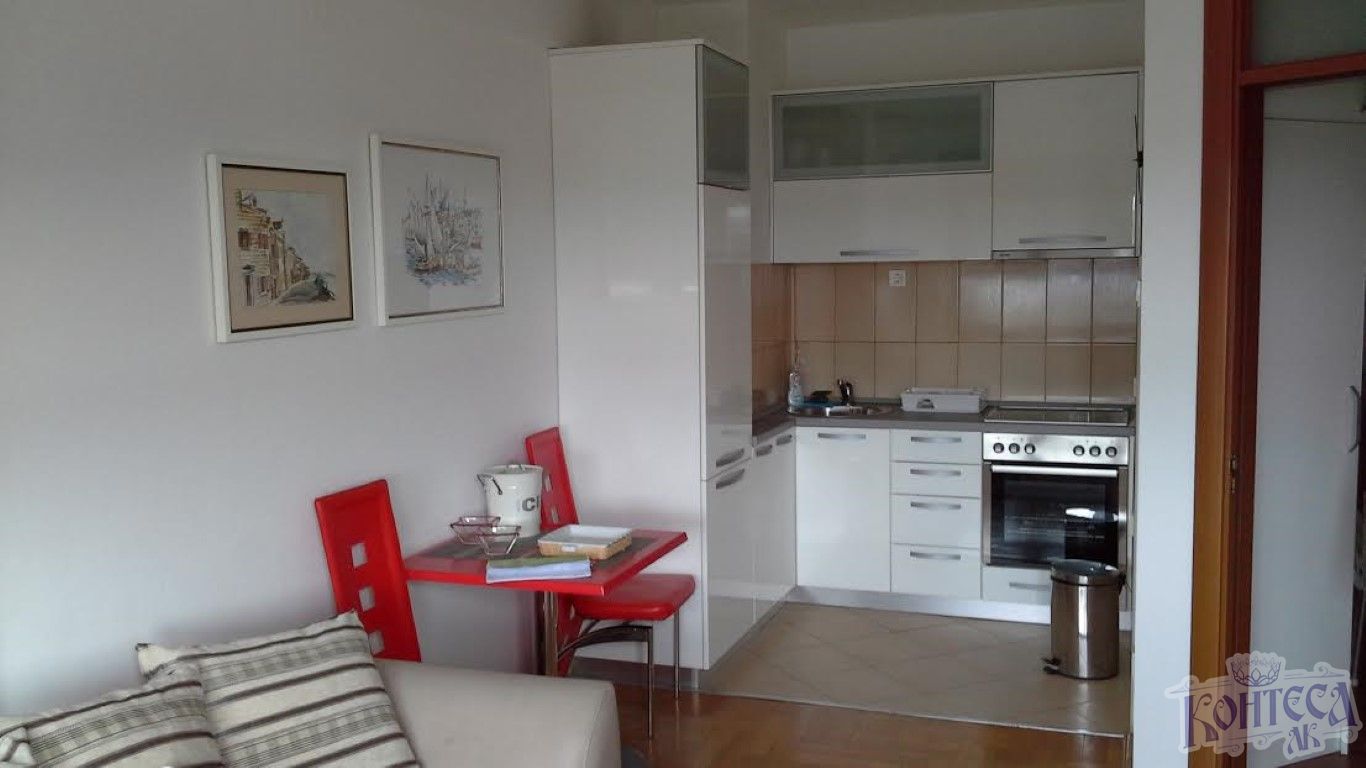One bedroom apartment, 42m2  in center of Tivat 